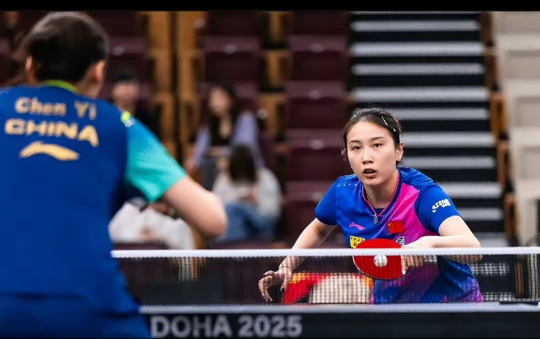 隊探討兩人 隊探討兩人