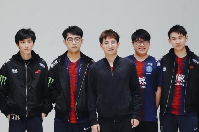 是出售他的 是出售他的